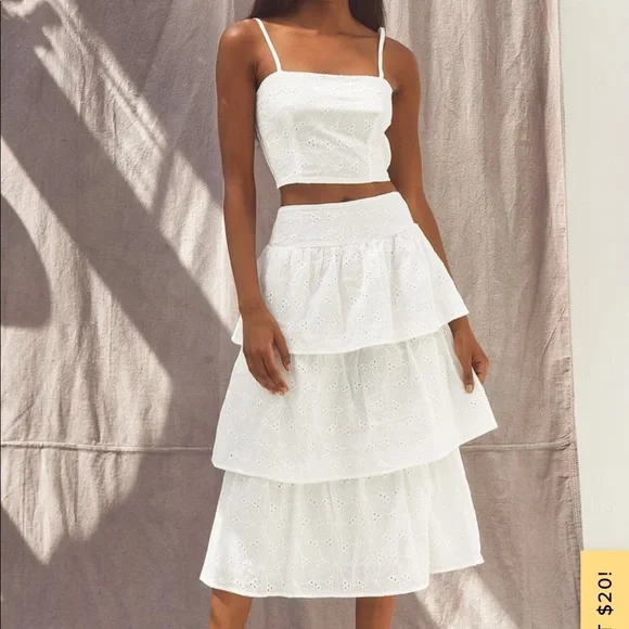 bohemian wedding dress off the shoulder Sheath Off-Shoulder Applique Boho Wedding Dress Bridal Gowns With Train QW8071 US2 / White & Ivory